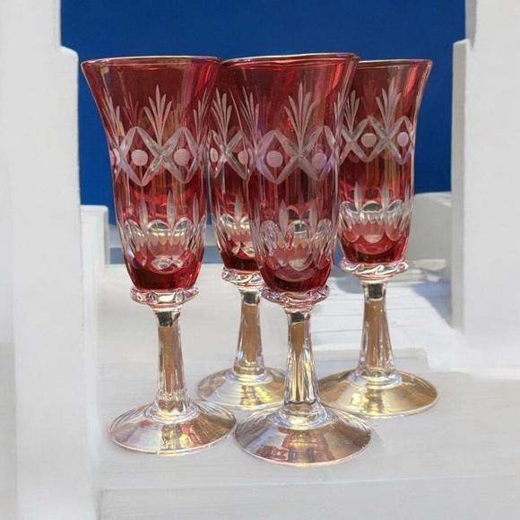 1970 Vintage Cranberry Etched-Crystal Tall Decanter w/Four Matching Tall Glasses - Picture 10 of 11